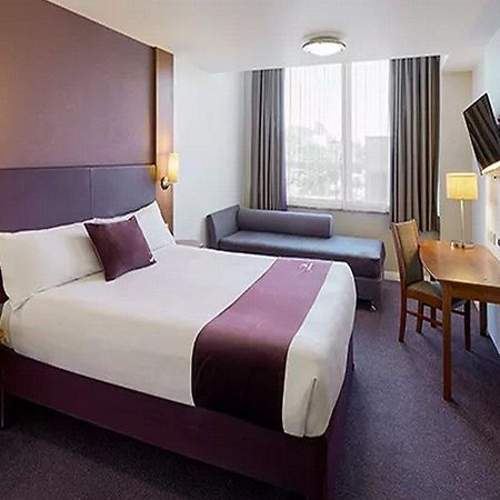 Premier Inn Wolverhampton City Centre エクステリア 写真