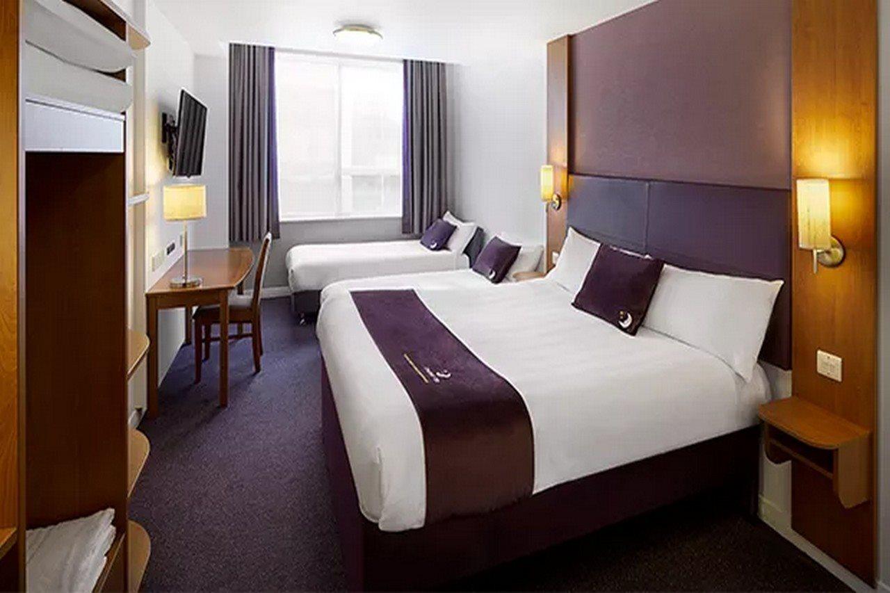 Premier Inn Wolverhampton City Centre エクステリア 写真