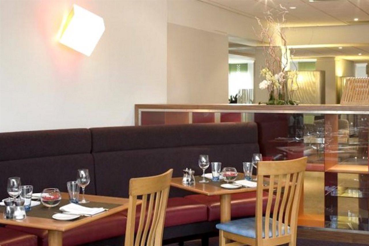 Premier Inn Wolverhampton City Centre エクステリア 写真