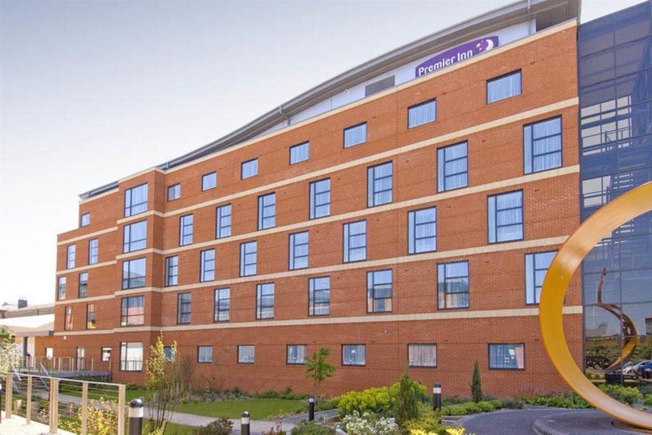 Premier Inn Wolverhampton City Centre エクステリア 写真