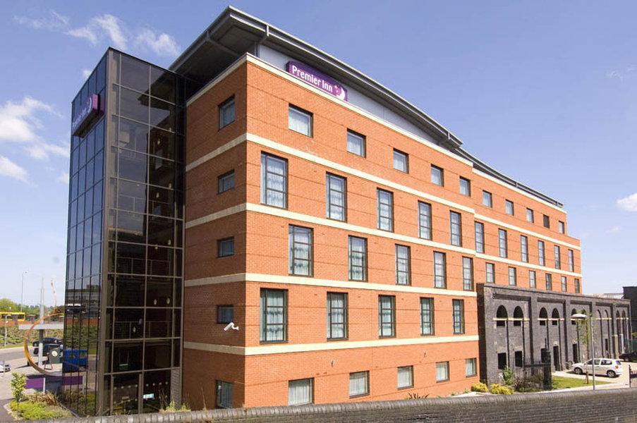 Premier Inn Wolverhampton City Centre エクステリア 写真
