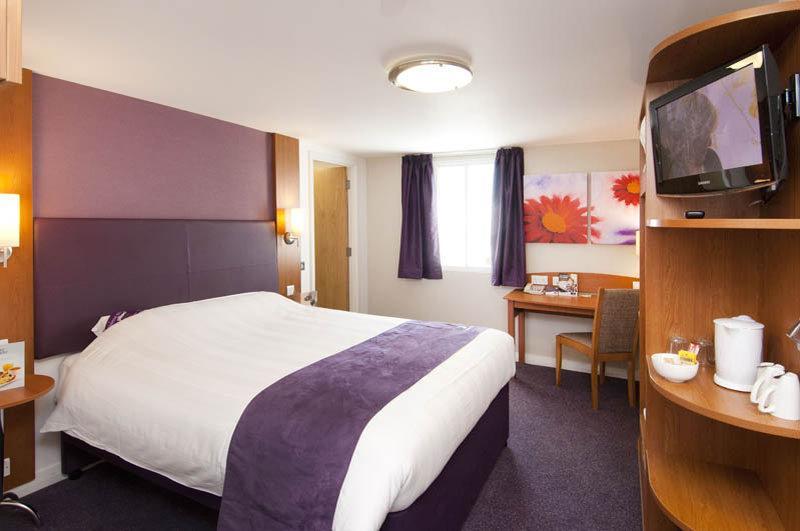 Premier Inn Wolverhampton City Centre エクステリア 写真